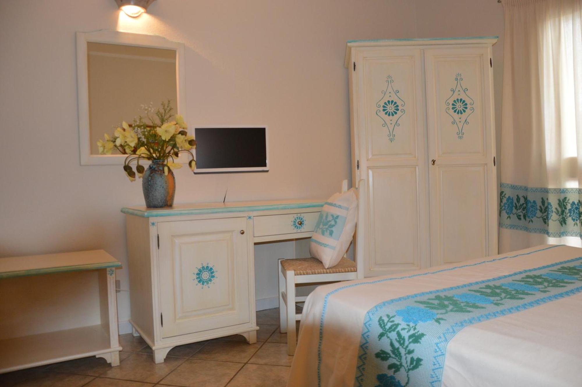 Hotel La Palma San Teodoro  Room photo