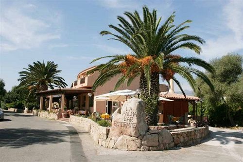 Hotel La Palma San Teodoro  Exterior photo