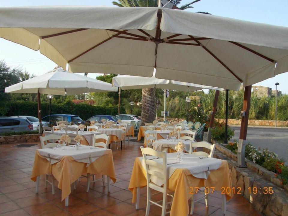 Hotel La Palma San Teodoro  Exterior photo